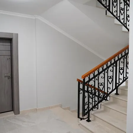 Neptun Apartment *